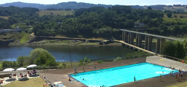 piscina municipal de portomarin